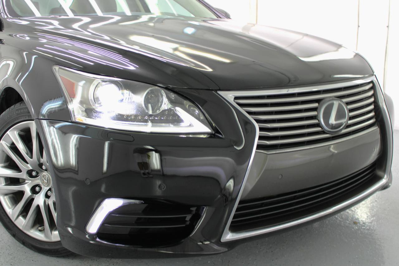 Used 2017 Lexus LS 460 w/ Comfort Package RWD image 22