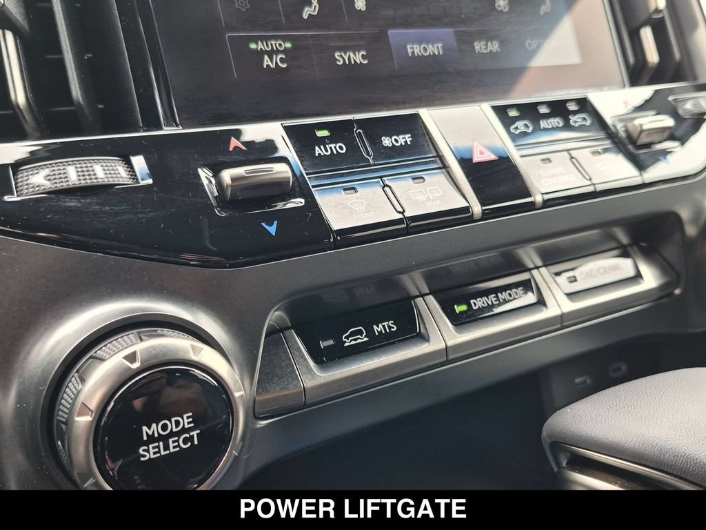 Used 2026 Lexus LX 600 4WD w/ Interior Upgrade Package image 23