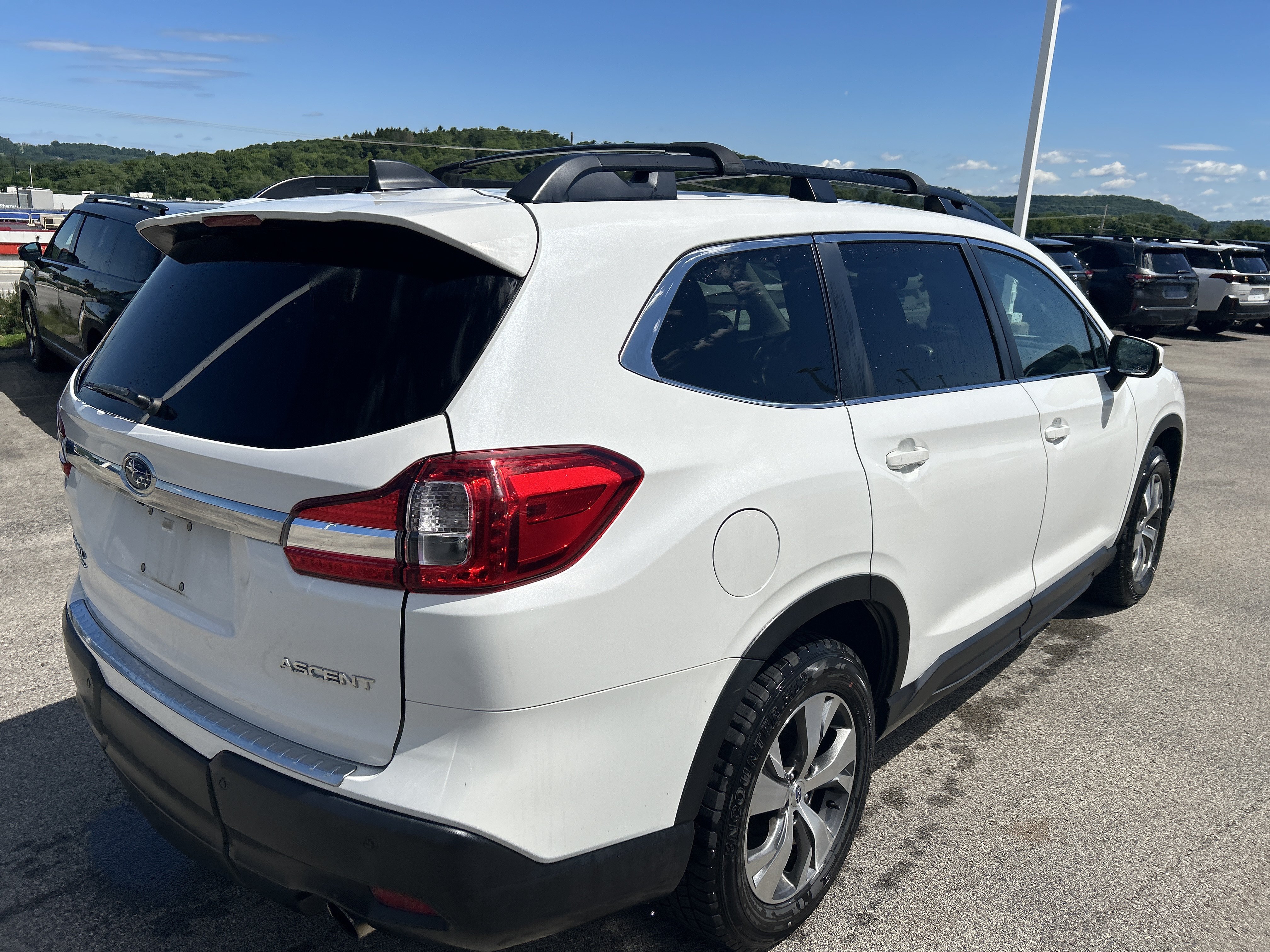 Used 2019 Subaru Ascent Premium w/ Popular Package #3 AWD/4WD image 4