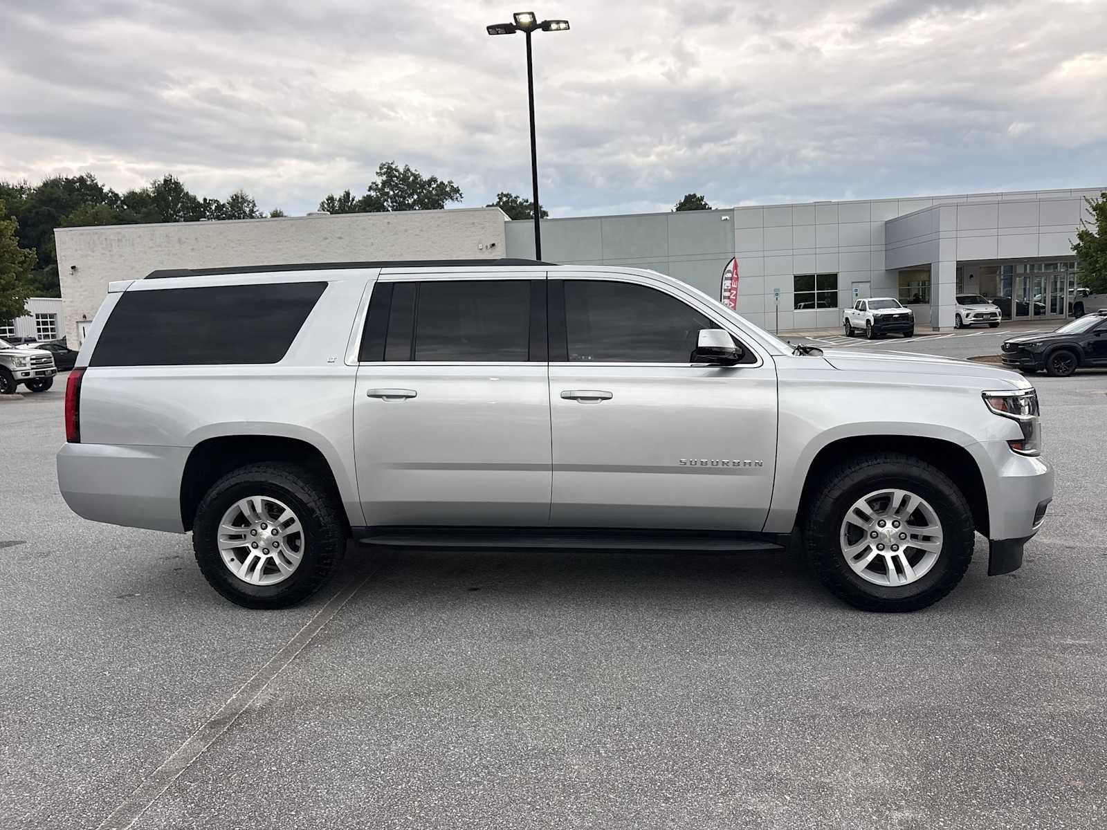 Used 2019 Chevrolet Suburban LT AWD/4WD image 5