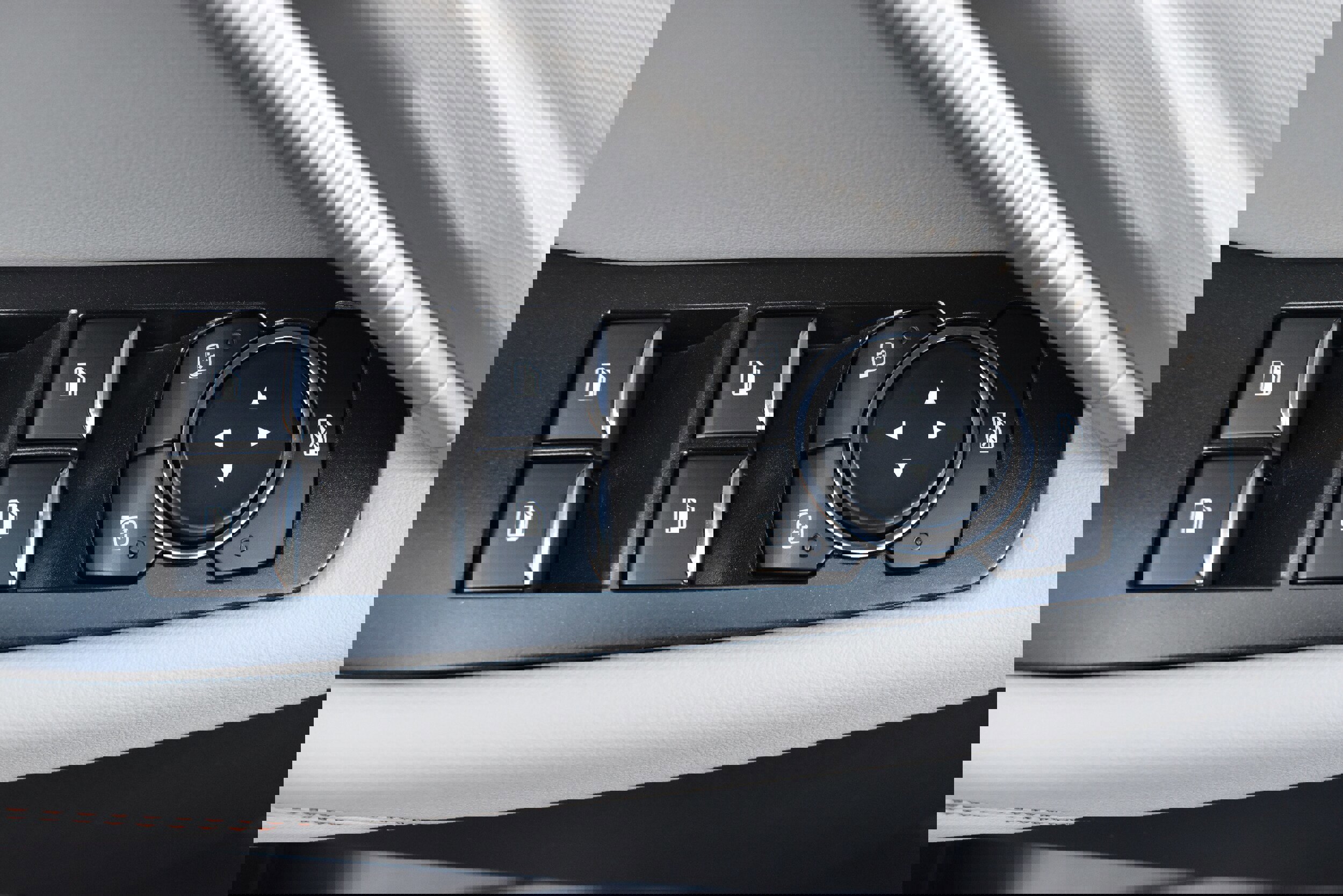 New 2026 Ford Explorer Active w/ Active Comfort Package image 16