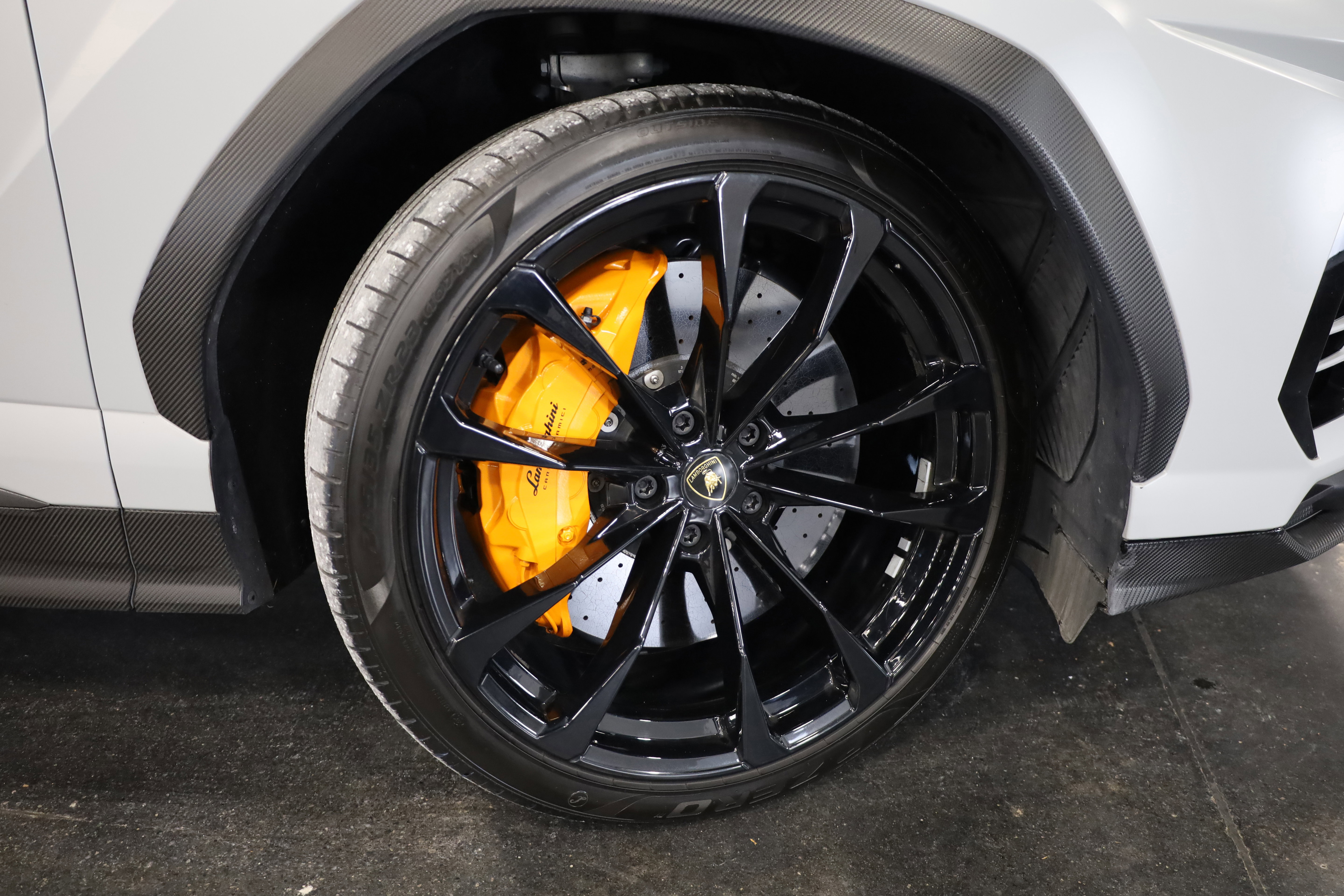 Used 2021 Lamborghini Urus image 10