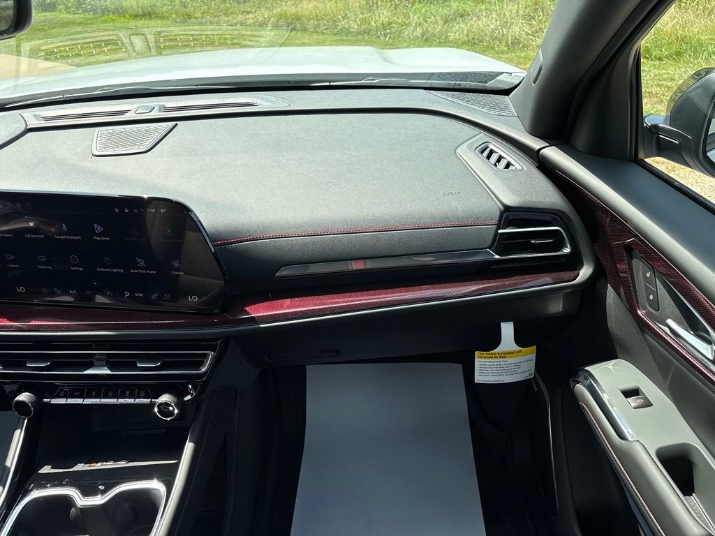 New 2027 Chevrolet Traverse RS w/ LPO, Floor Liner Package AWD/4WD image 46