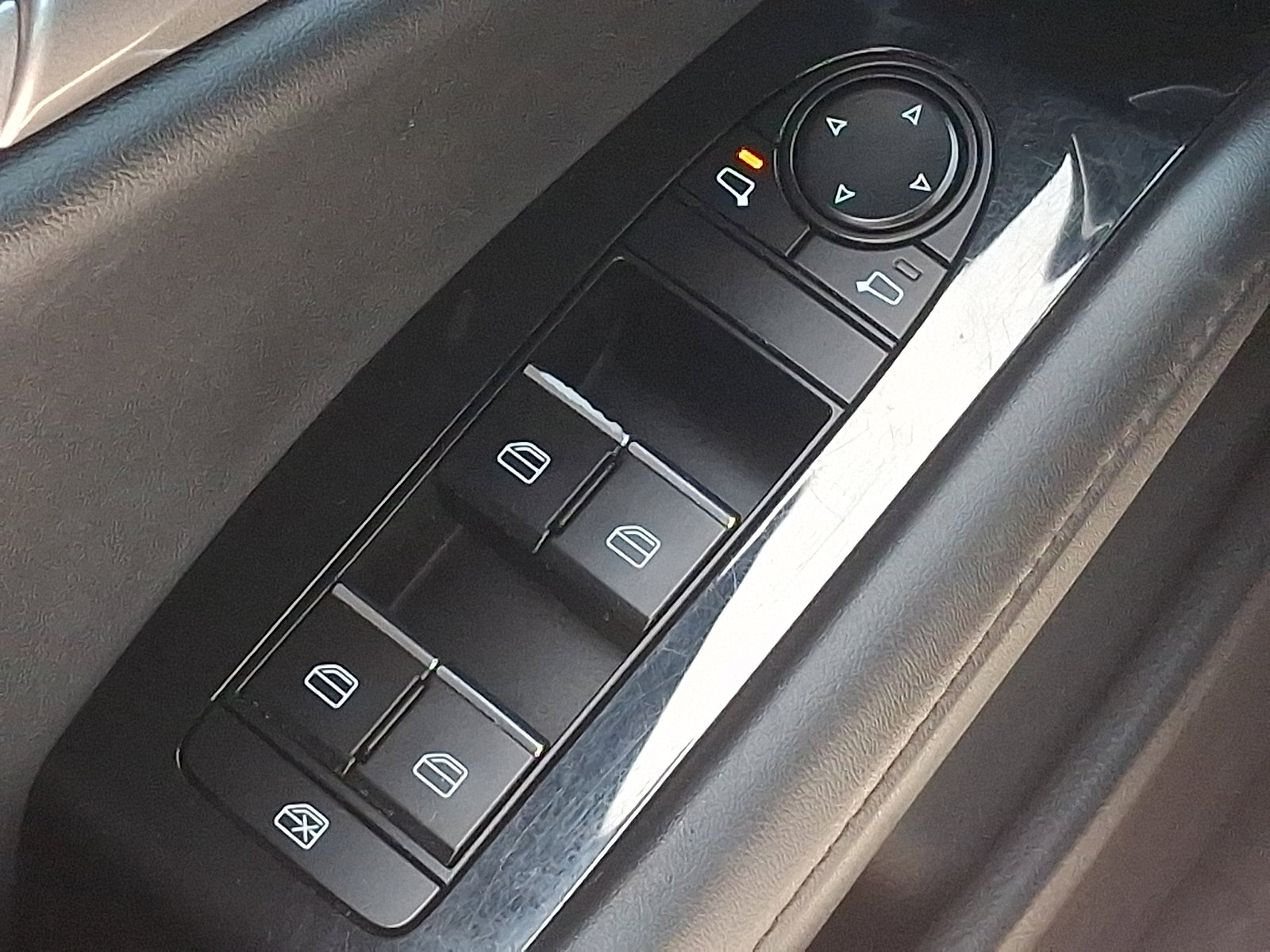 Used 2024 MAZDA MAZDA3 s image 25