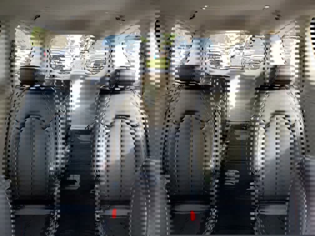 Certified 2024 Chrysler Pacifica Touring-L image 13