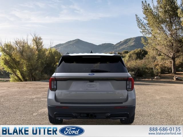 New 2026 Ford Explorer ST-Line w/ ST-Line Street Pack AWD/4WD image 5