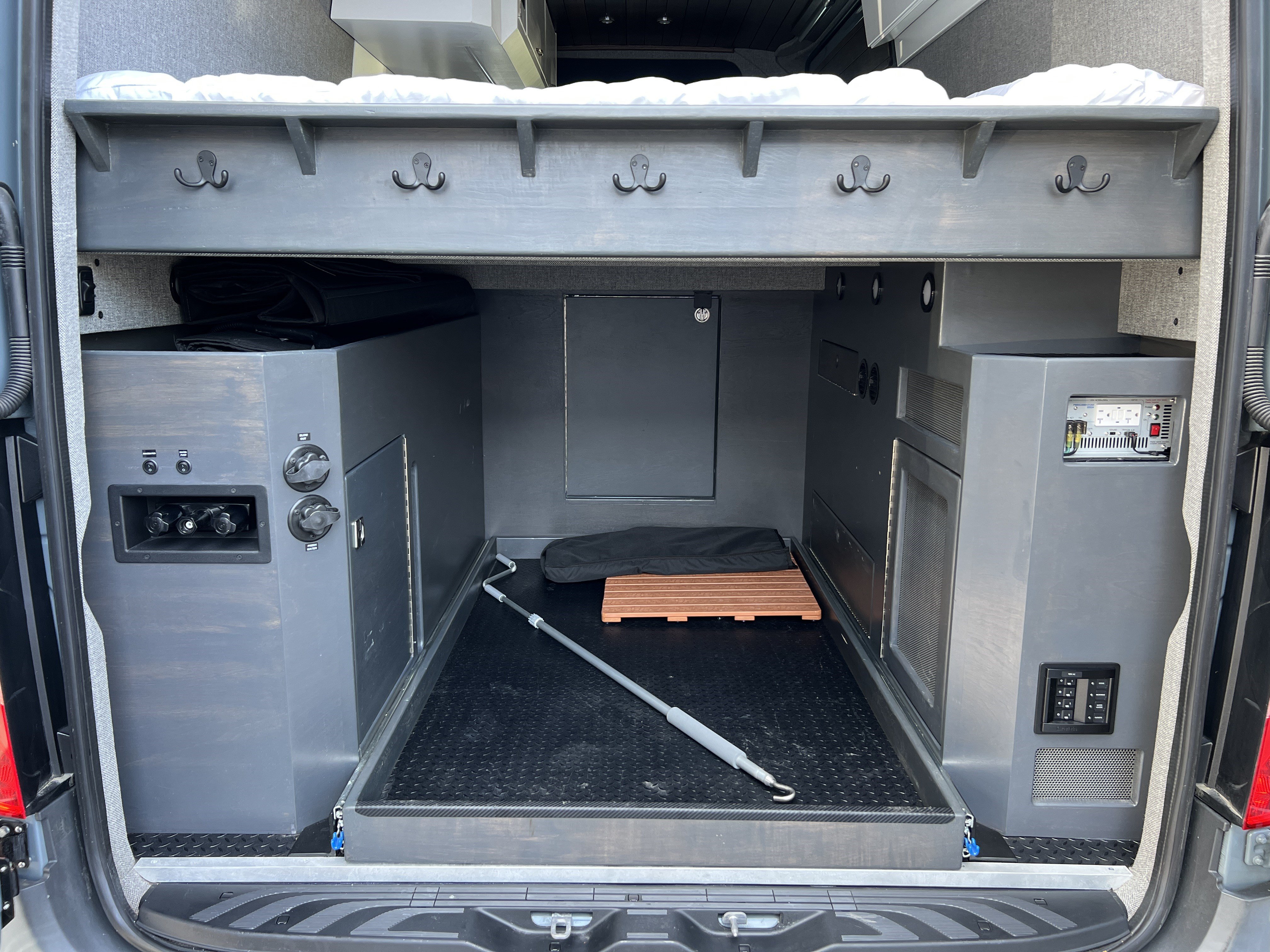 Used 2022 Mercedes-Benz Sprinter 2500 image 16