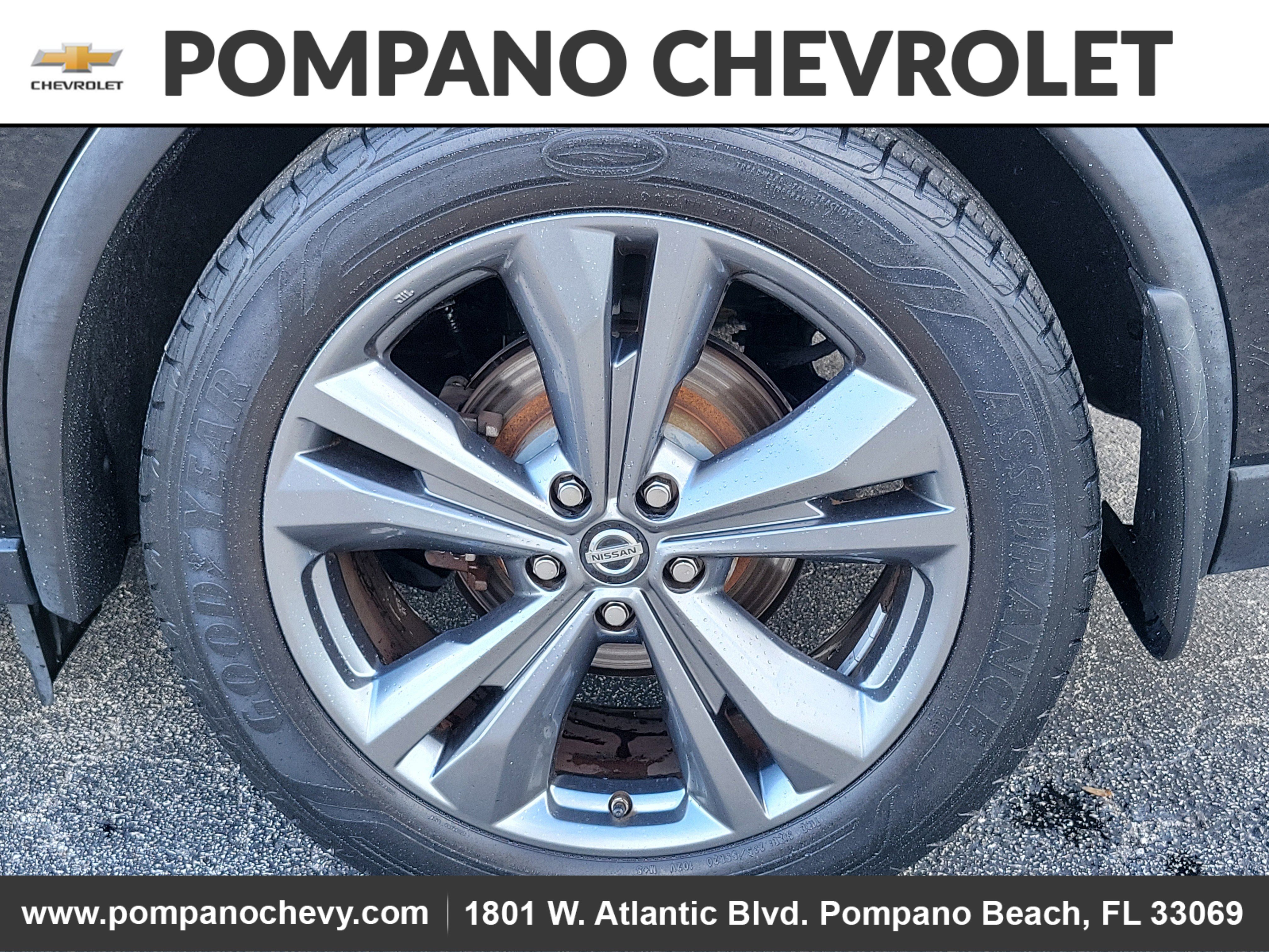 Used 2019 Nissan Murano Platinum w/ Cargo Package image 13