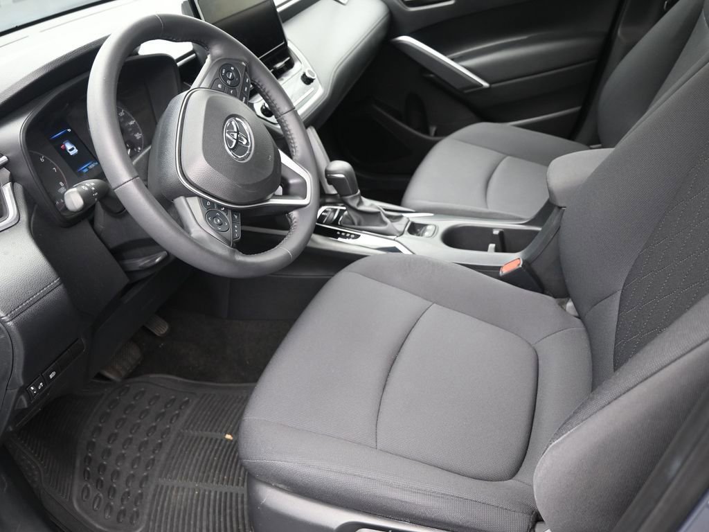 Used 2023 Toyota Corolla Cross LE image 12