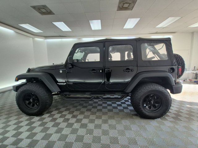 Used 2014 Jeep Wrangler Unlimited Sport w/ Connectivity Group AWD/4WD image 9