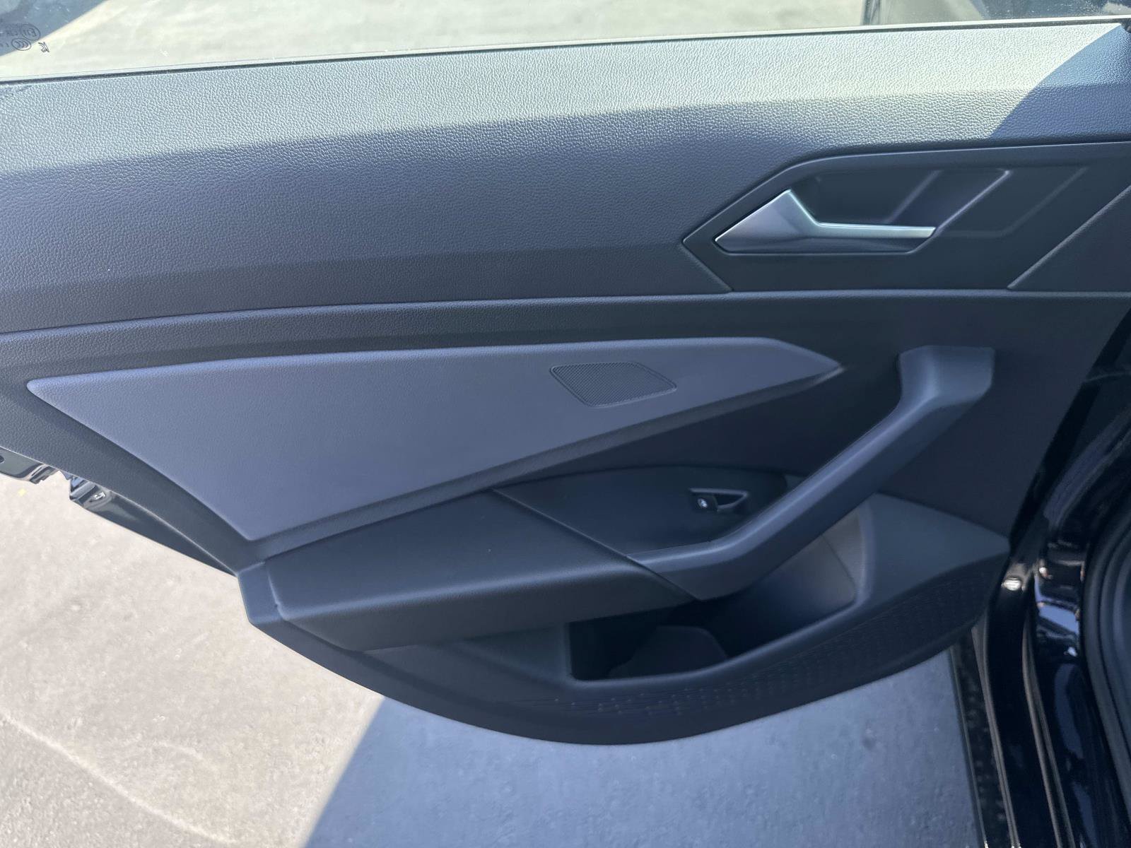 New 2026 Volkswagen Jetta SE FWD image 25