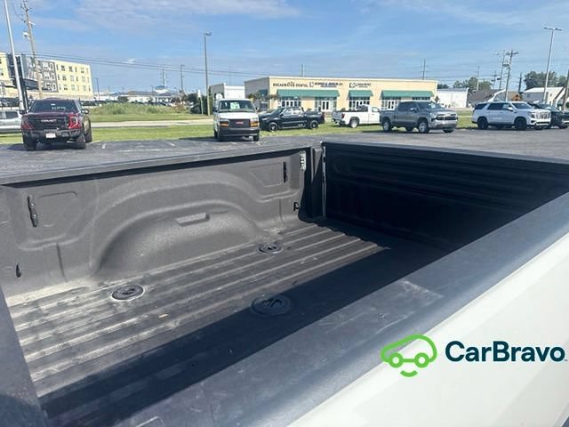 Used 2024 RAM 2500 Big Horn w/ Night Edition AWD/4WD image 9