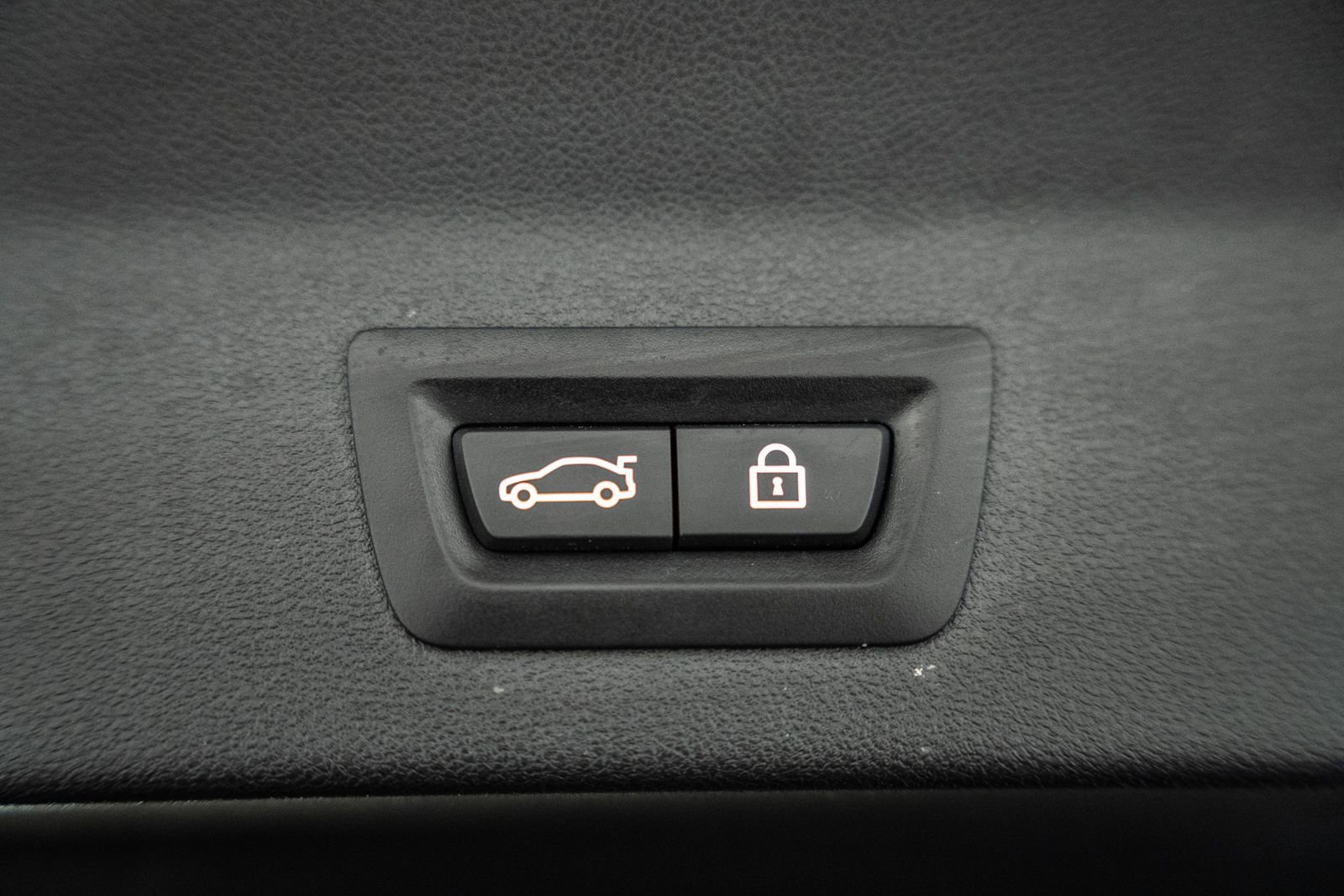 Used 2018 BMW X3 M40i image 13