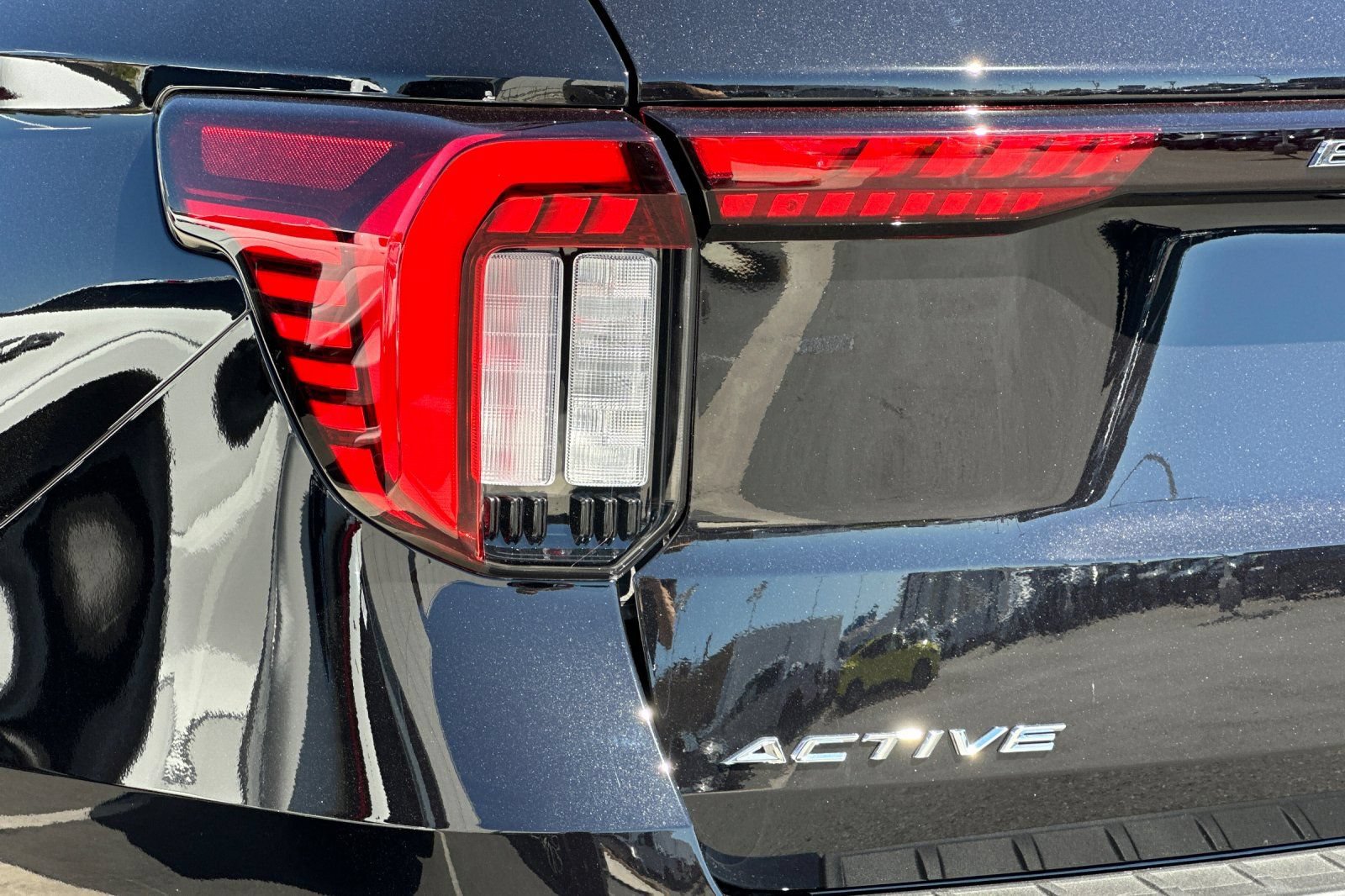 New 2026 Ford Explorer Active w/ Active Comfort Package RWD image 27