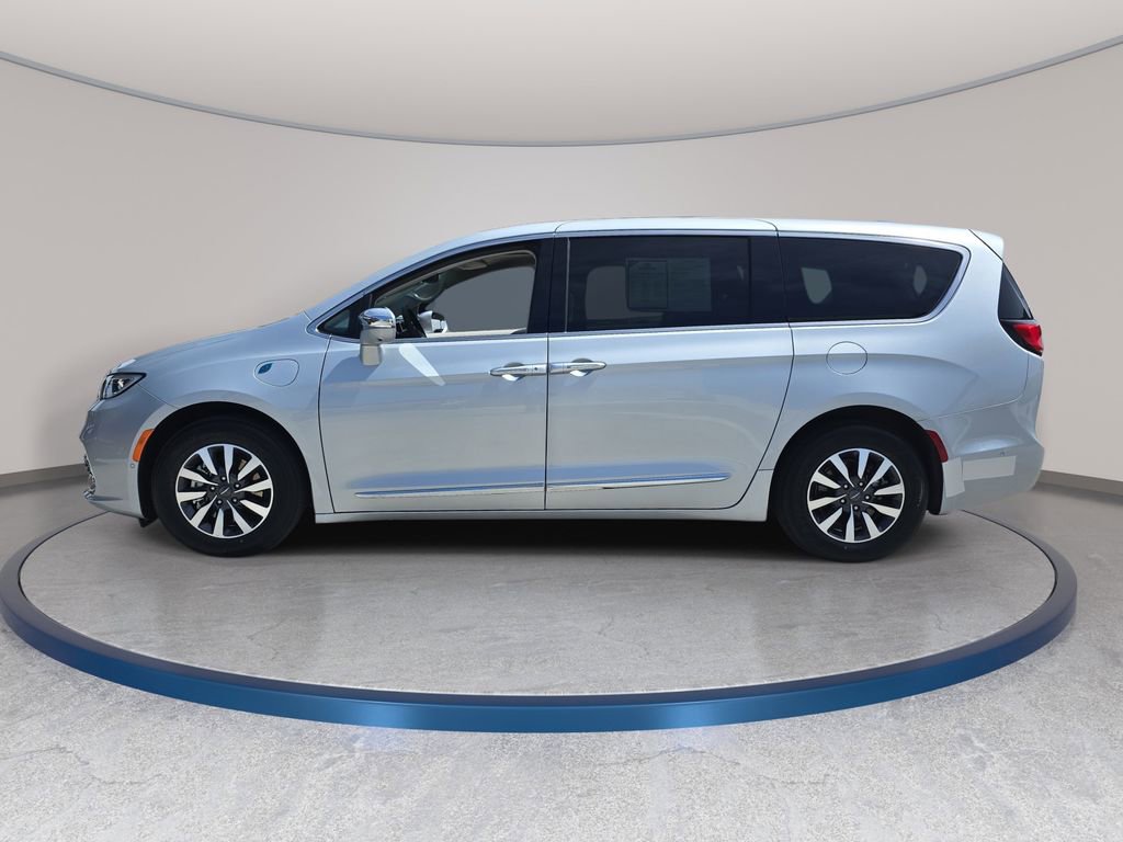 Used 2022 Chrysler Pacifica Limited FWD image 9