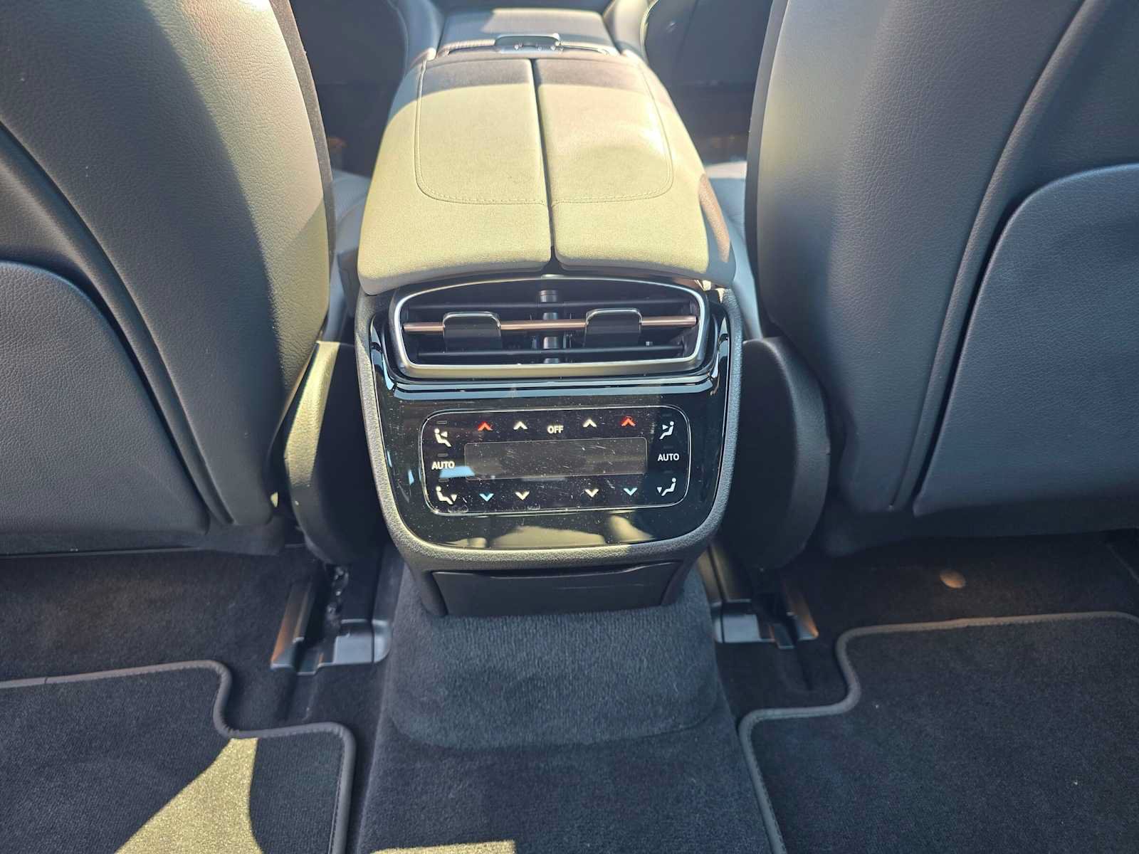 Used 2023 Mercedes-Benz EQS 580 4MATIC Sedan image 18