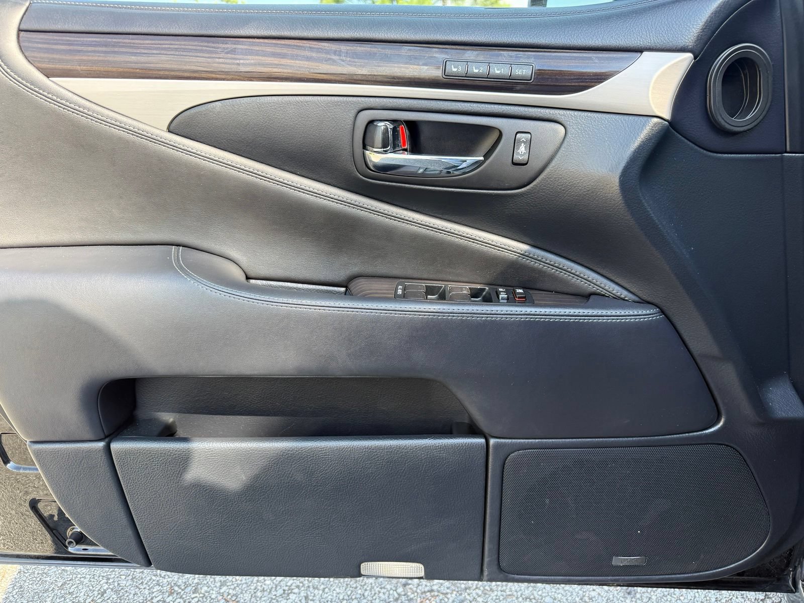 Used 2017 Lexus LS 460 L RWD image 43