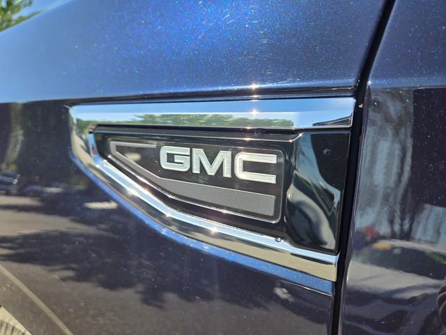 Used 2022 GMC Yukon SLE w/ Gmc Pro Safety Plus Package RWD image 9