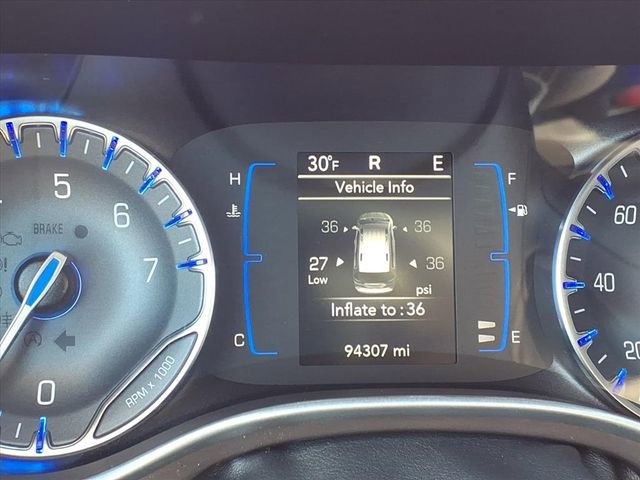 Used 2021 Chrysler Voyager LX FWD image 31