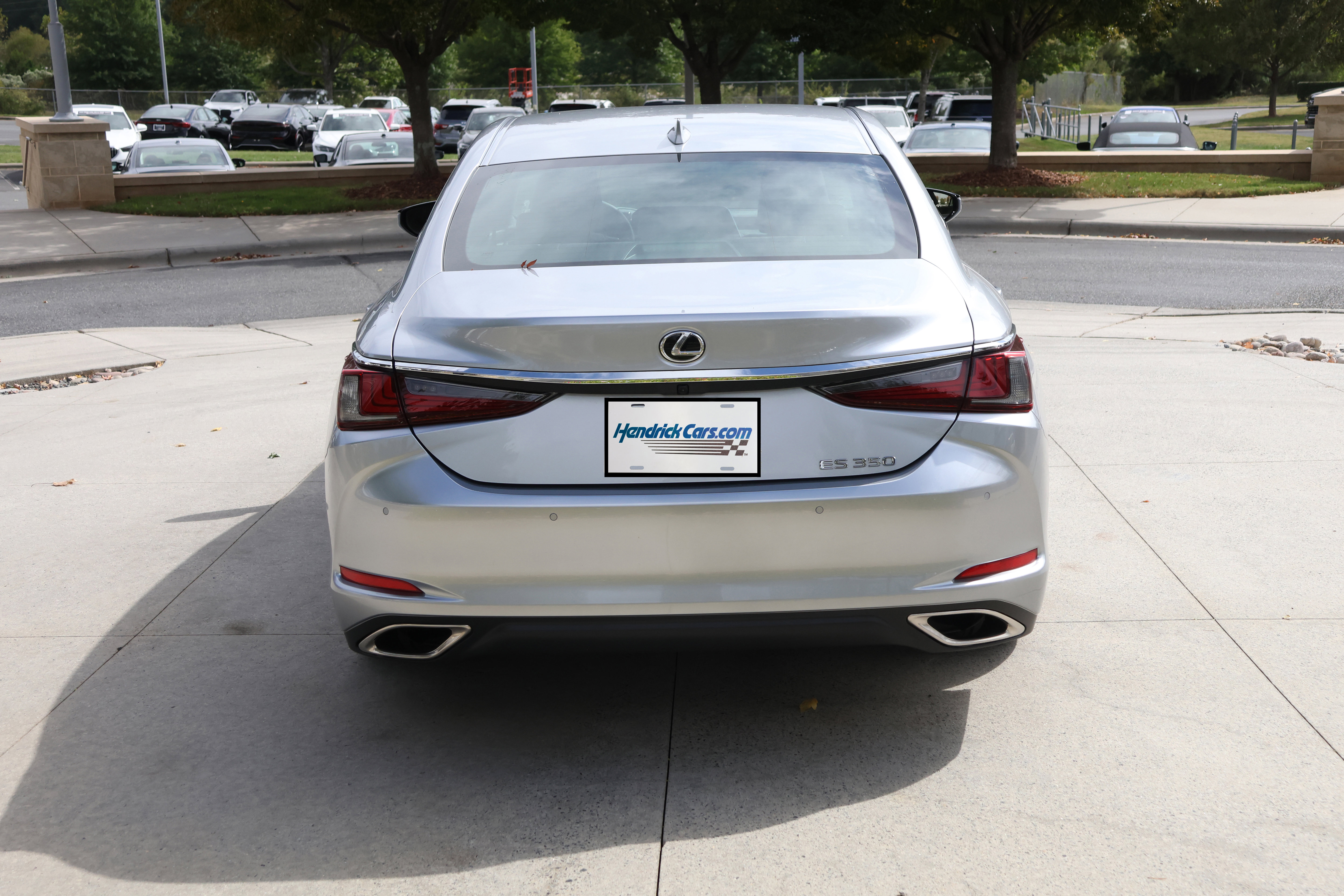 Used 2025 Lexus ES 350 w/ Premium Package image 8