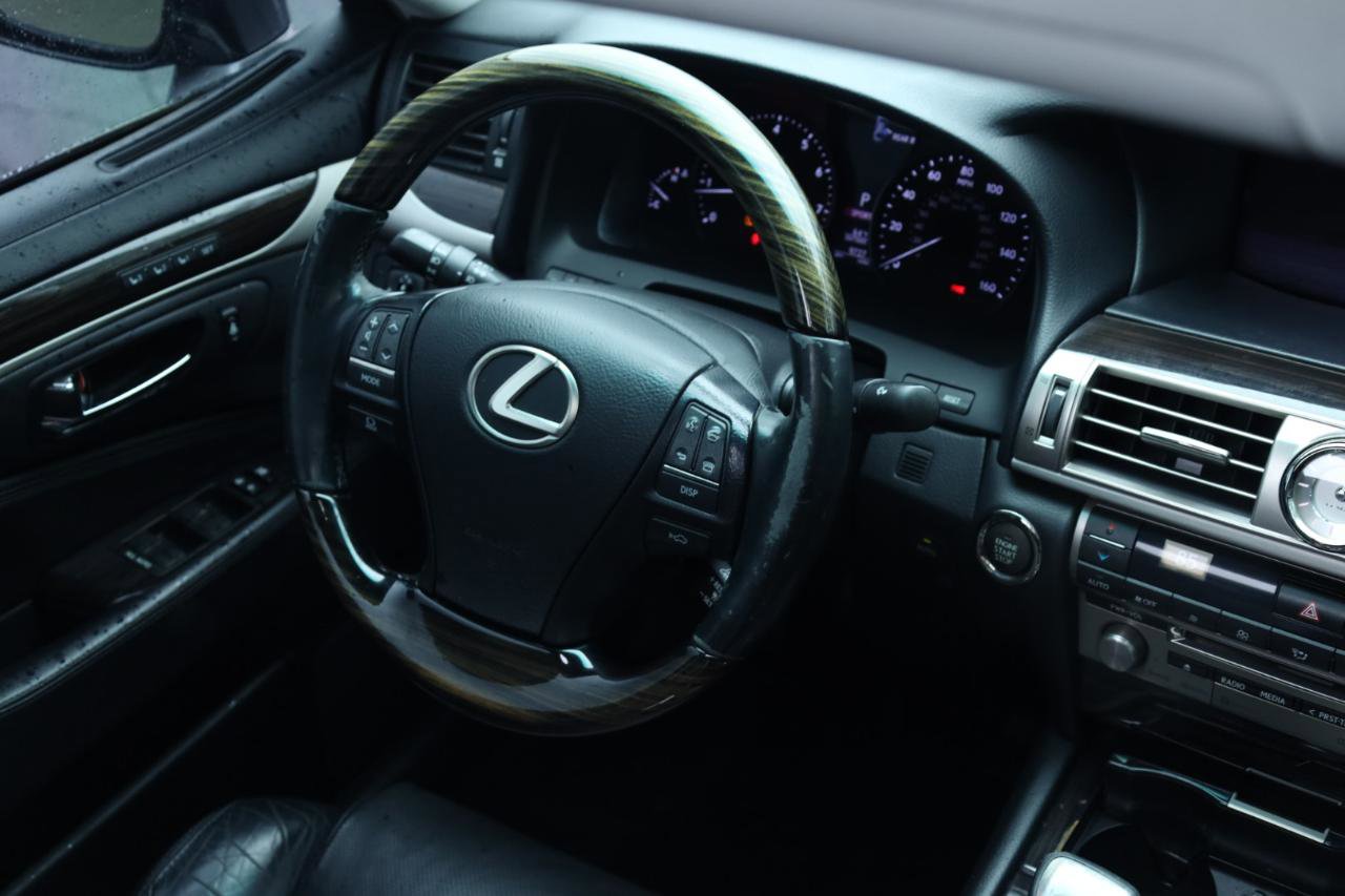 Used 2017 Lexus LS 460 w/ Comfort Package image 42