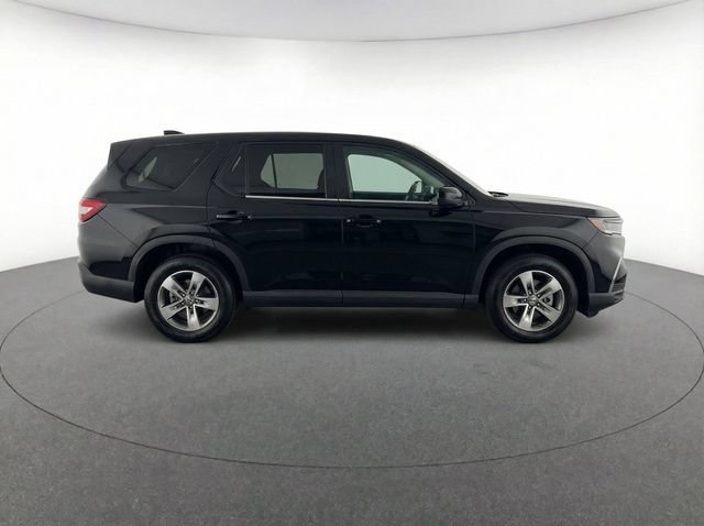 Used 2025 Honda Pilot EX-L image 8