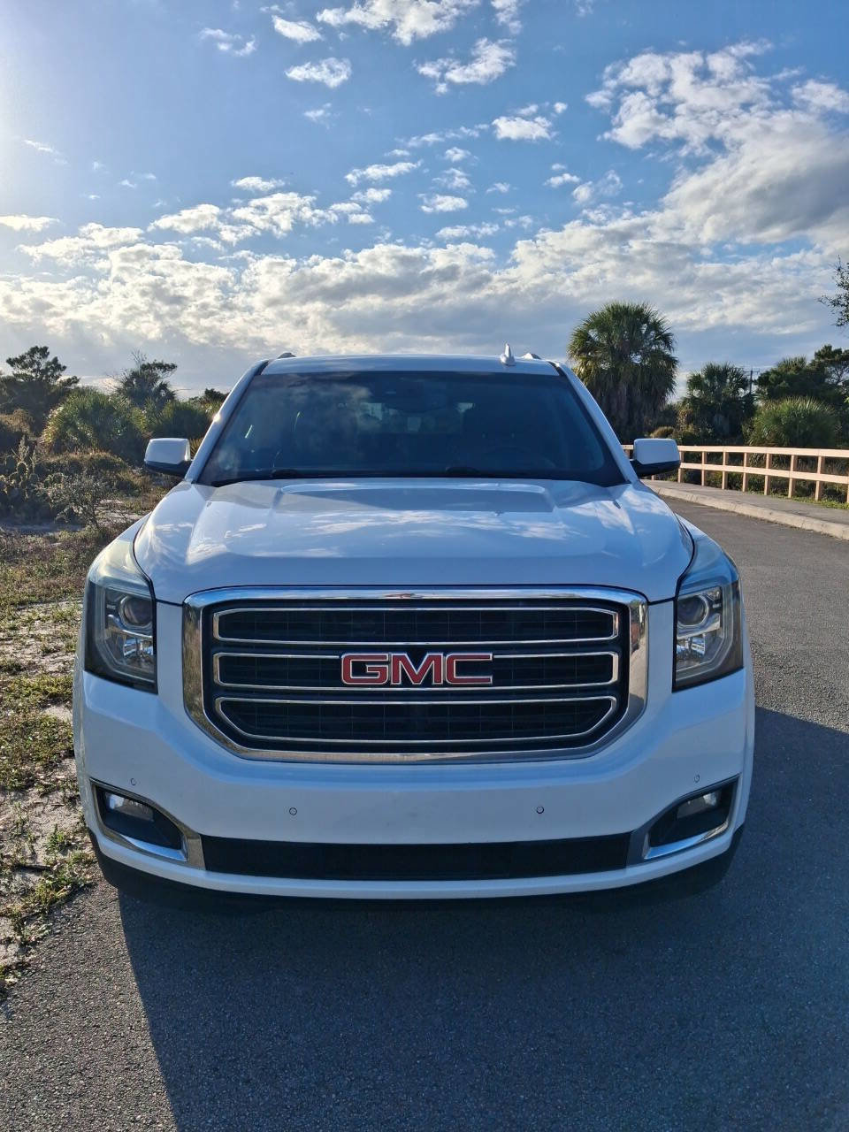 Used 2017 GMC Yukon SLE w/ Convenience Package RWD image 3