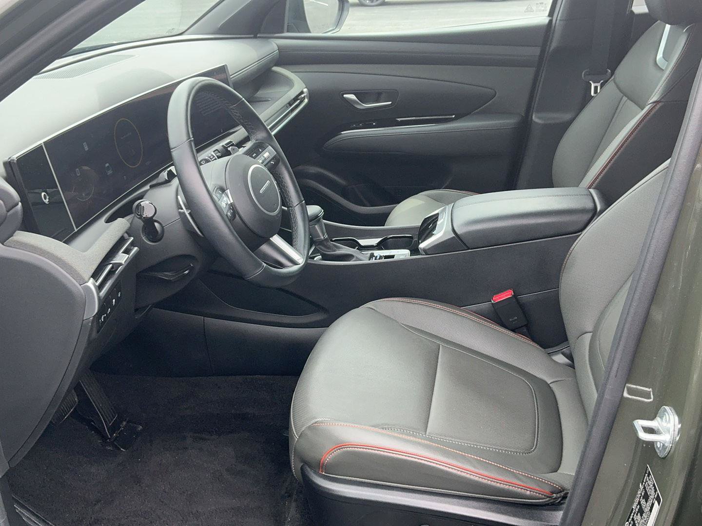 Certified 2025 Hyundai Santa Cruz Limited AWD/4WD image 18