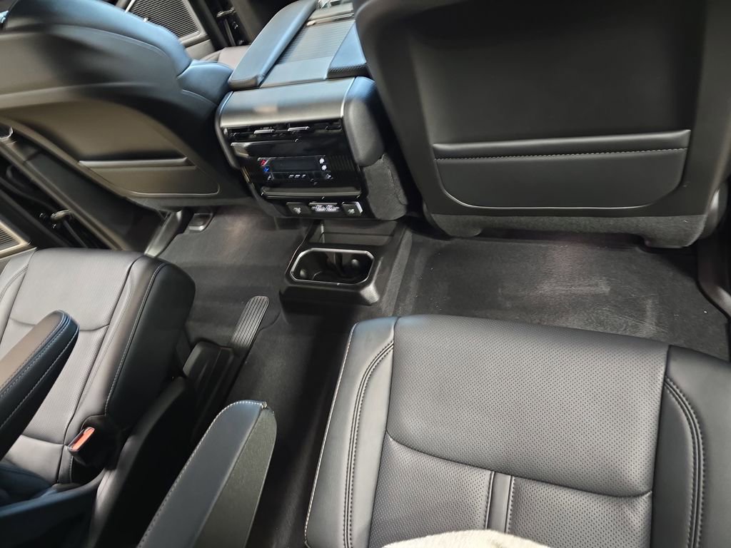 New 2026 Jeep Grand Wagoneer Limited AWD/4WD image 12