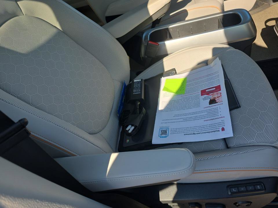 Used 2025 Volkswagen ID. Buzz 1st Edition RWD image 18