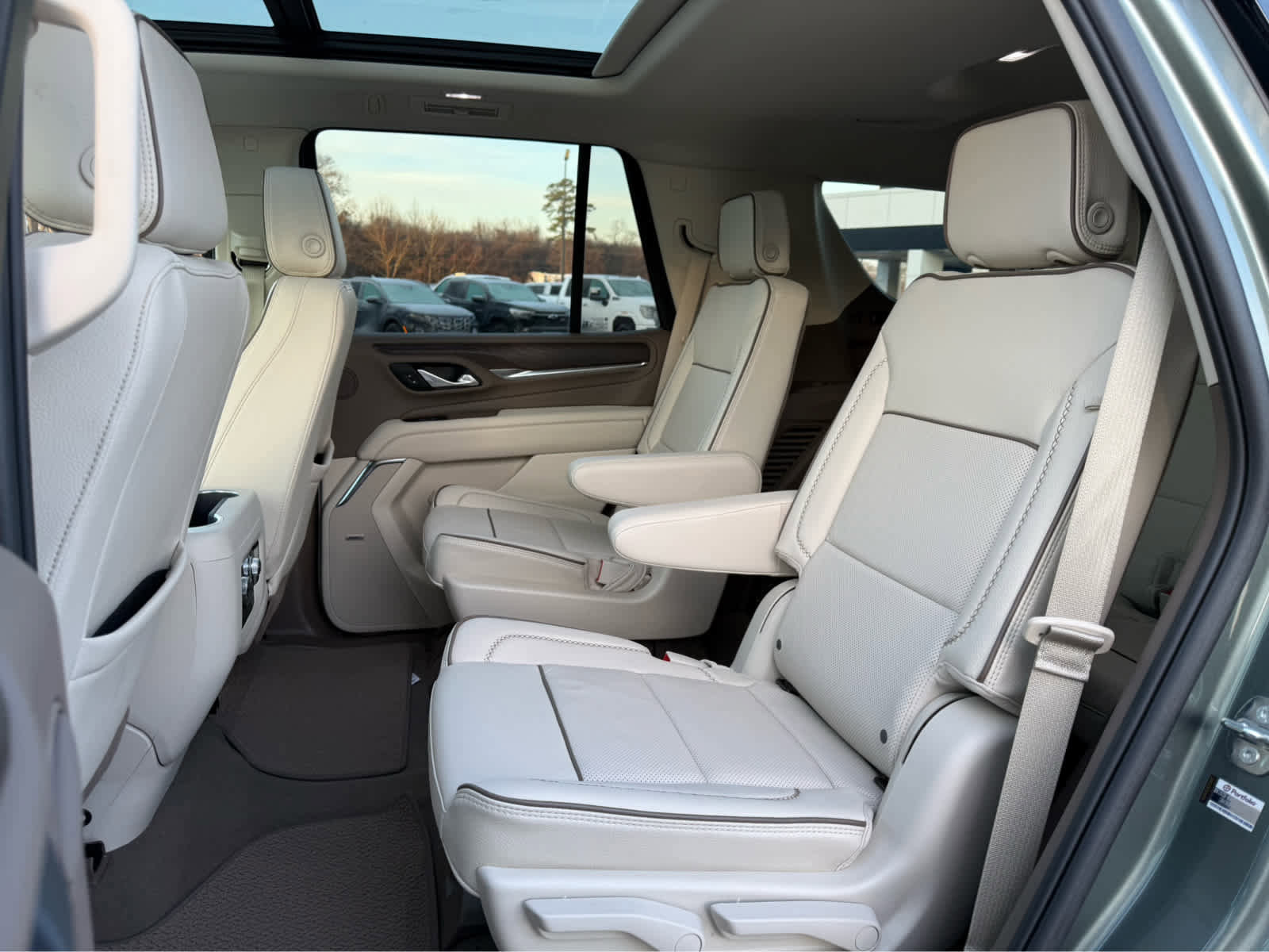 Used 2024 GMC Yukon Denali image 10