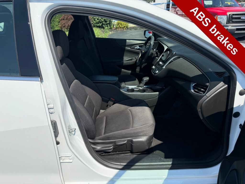 Used 2022 Chevrolet Malibu LS w/ Driver Confidence Package II FWD image 41