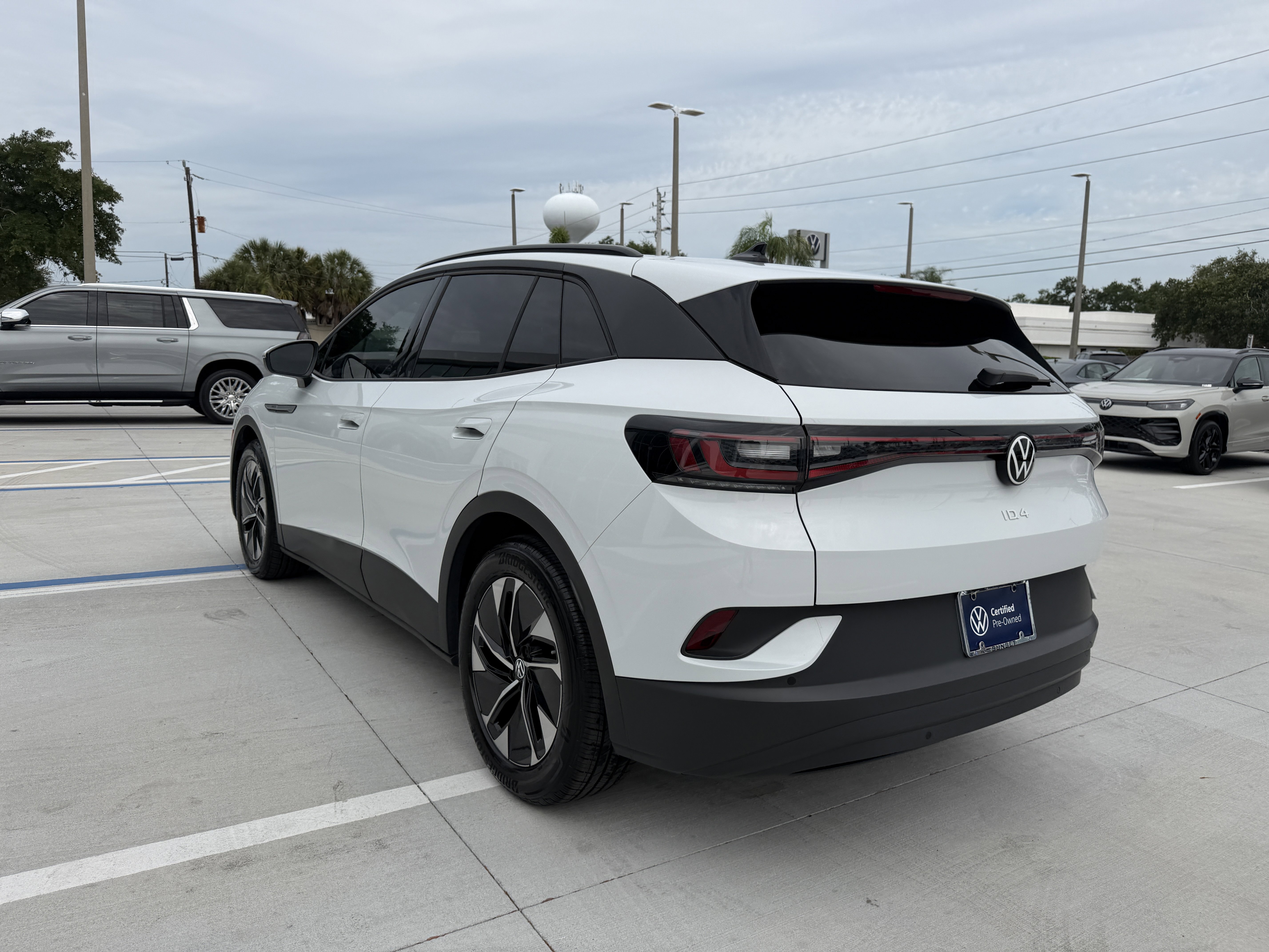 Used 2021 Volkswagen ID.4 Pro S RWD image 5