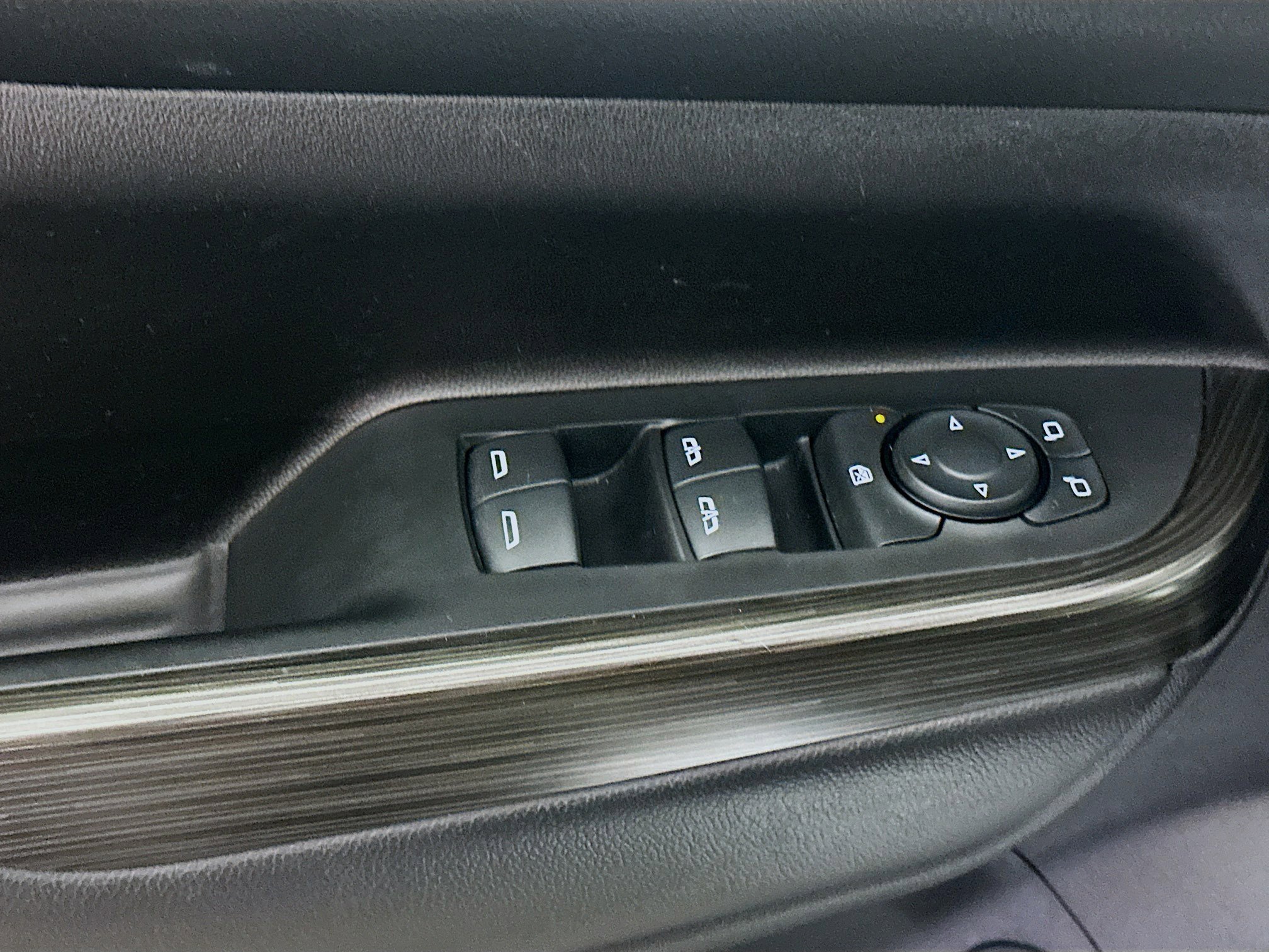 Used 2023 GMC Acadia SLT image 15