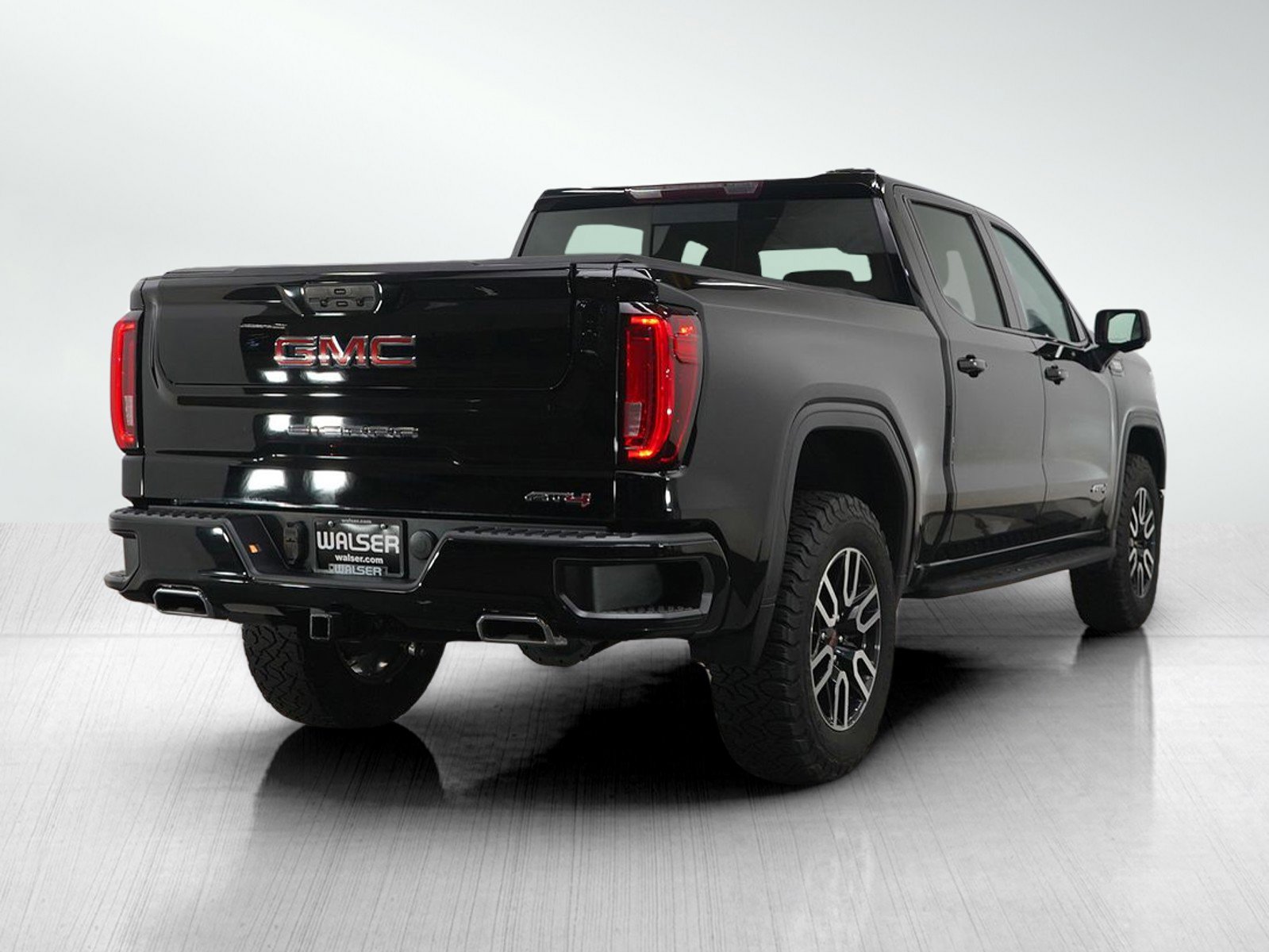 Used 2021 GMC Sierra 1500 AT4 w/ AT4 Preferred Package AWD/4WD image 5