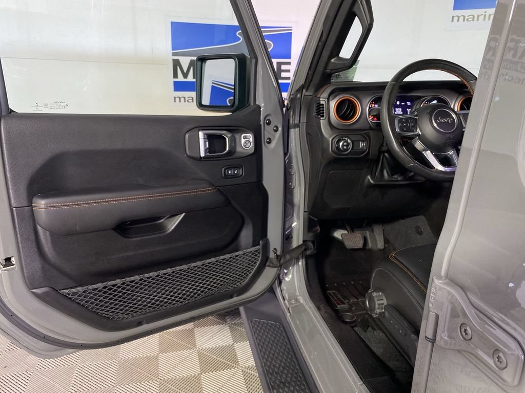 Used 2023 Jeep Gladiator Mojave w/ Cold Weather Group AWD/4WD image 28