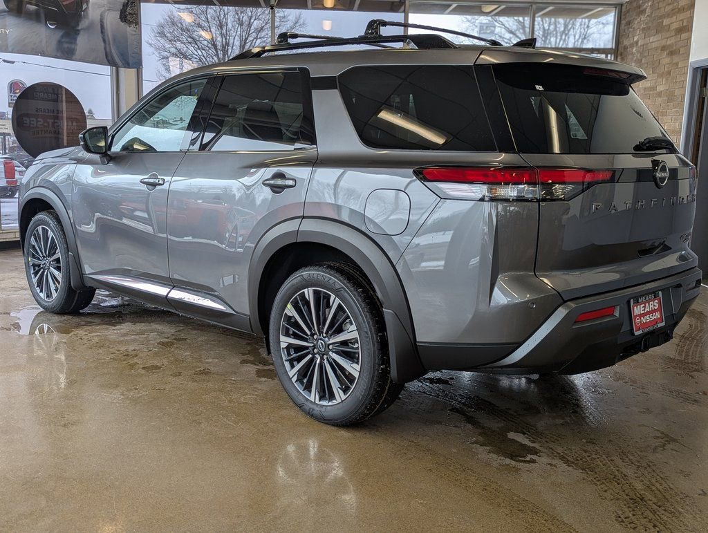 New 2026 Nissan Pathfinder Platinum image 3