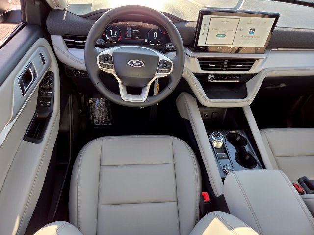 New 2026 Ford Explorer Active w/ Active Comfort Package AWD/4WD image 9