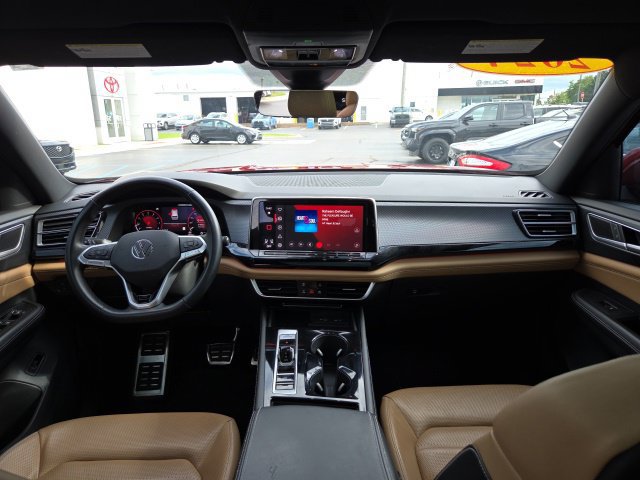 Used 2024 Volkswagen Atlas Cross Sport SEL R-Line w/ Adventure Package AWD/4WD image 21