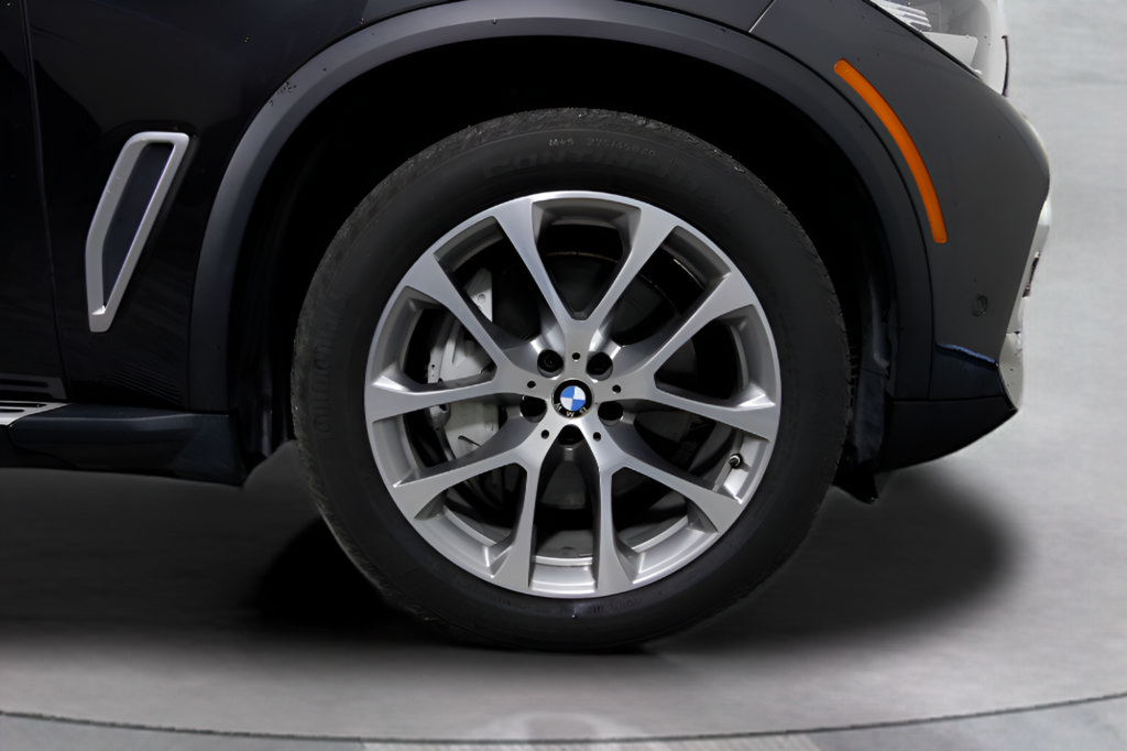 Used 2019 BMW X5 xDrive50i AWD/4WD image 9