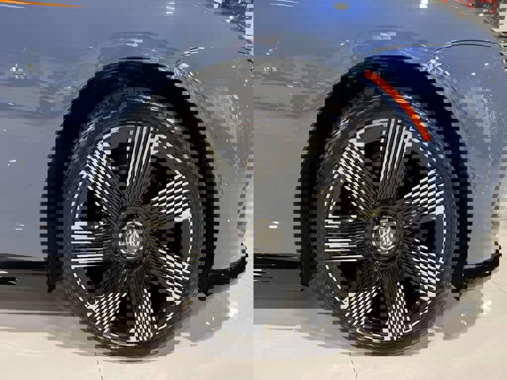 Used 2024 Rolls-Royce Spectre w/ Spectre Launch Package image 50