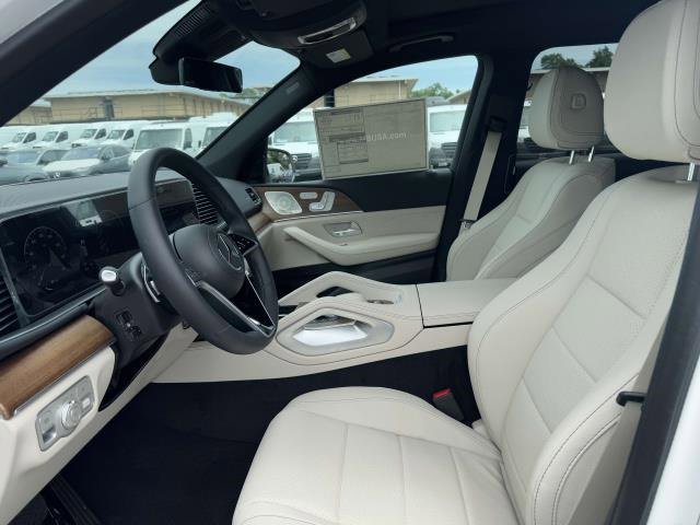 New 2025 Mercedes-Benz GLS 450 4MATIC image 4