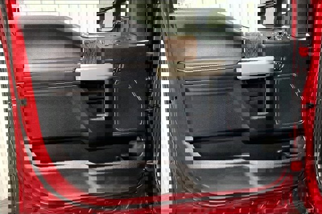 Used 2018 Ford F250 Lariat w/ Lariat Ultimate Package image 23