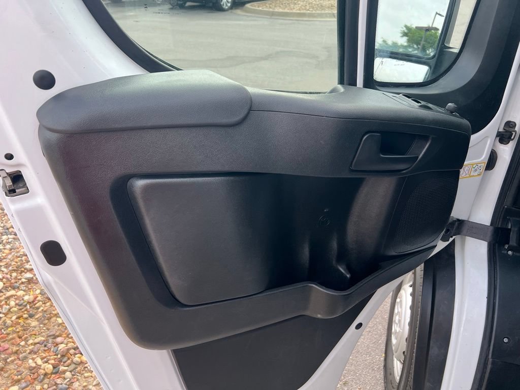Used 2026 RAM ProMaster 2500 w/ Convenience Group FWD image 17