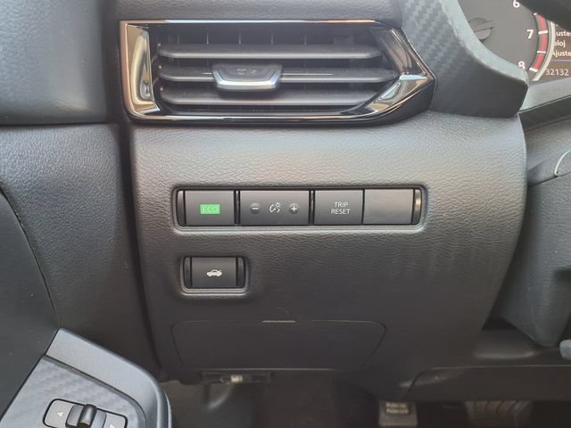 Used 2025 Nissan Sentra SV FWD image 35