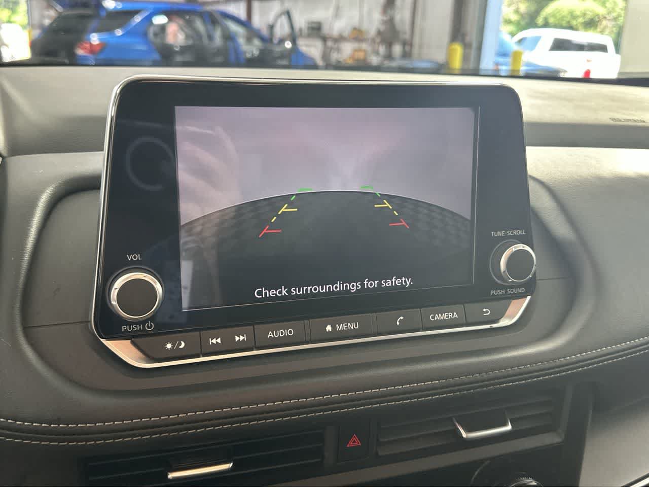 Used 2024 Nissan Rogue SV AWD/4WD image 17