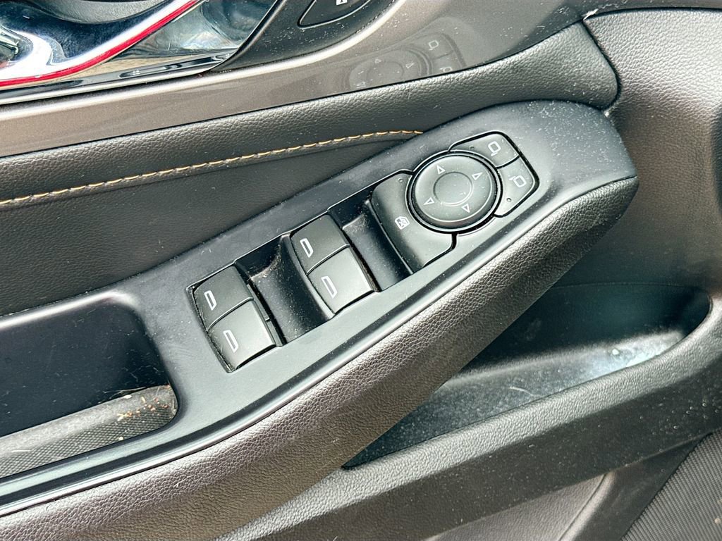 Used 2020 Chevrolet Traverse LS FWD image 21