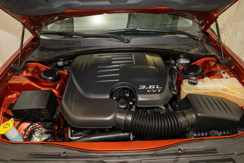 Used 2021 Chrysler 300 Touring w/ Sport Appearance Package image 17