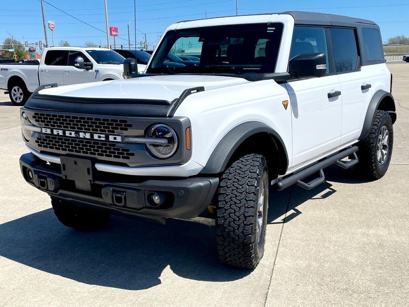 Used 2023 Ford Bronco Badlands image 7