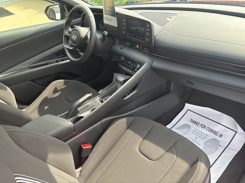 Certified 2026 Hyundai Elantra Sport FWD image 12